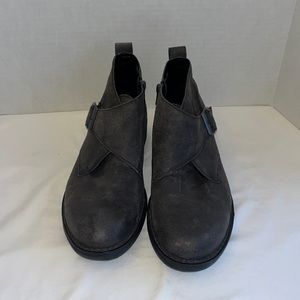 🔥BORN buckle/side zip boots. New out of box 10M Dark Brown weathered suede look